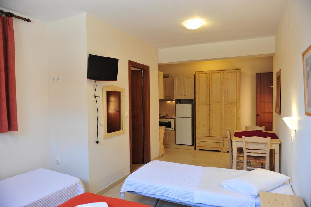 Apartamento Pansion Evi Ammoulianí Habitación foto