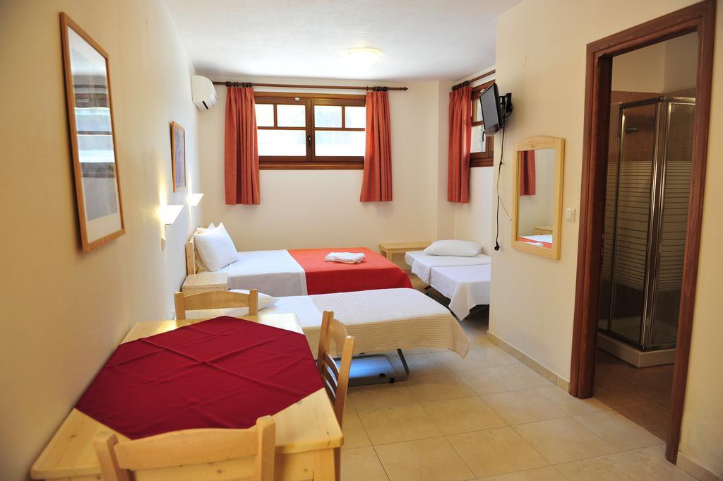 Apartamento Pansion Evi Ammoulianí Habitación foto